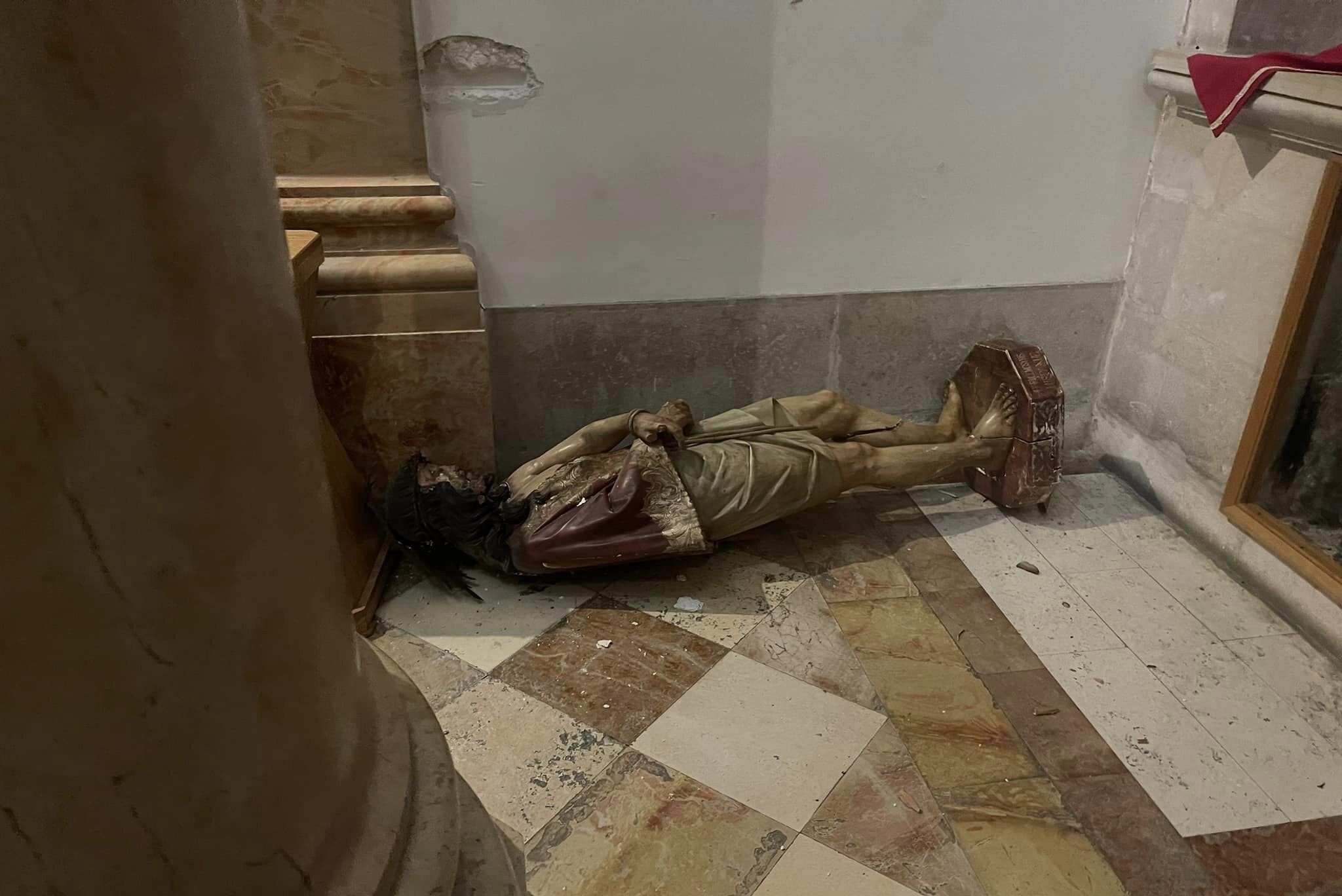 jesus statue jerusalem 