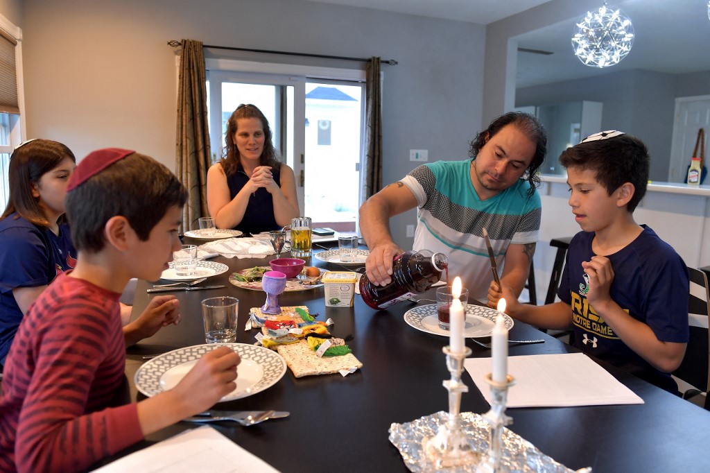 passover family seder
