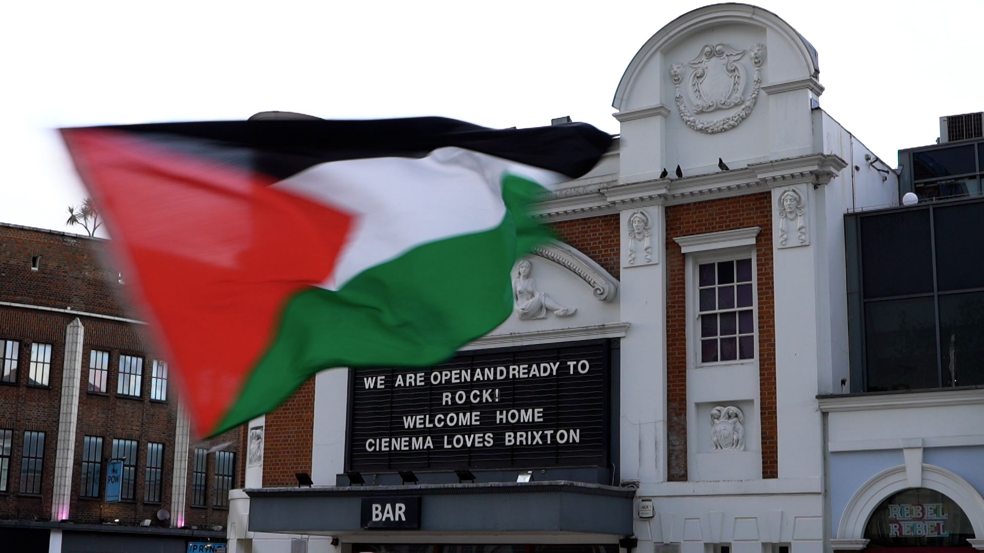 People gathered in London's Brixton to dance dabke and read poetry (MEE/Katherine Hearst)