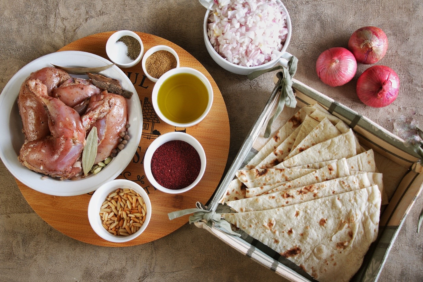 Le musakhan est généralement fait avec un pain spécial, le tabun, mais vous pouvez toutefois utiliser n’importe quel pain sans levain (@ana__lina/Instagram)