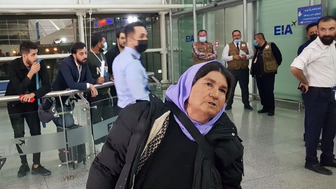 Naam Xelo speaks to reporters in the arrivals Hall in Erbil International Airport on 18 November 2021 (MEE/Wladimir van Wilgenburg)