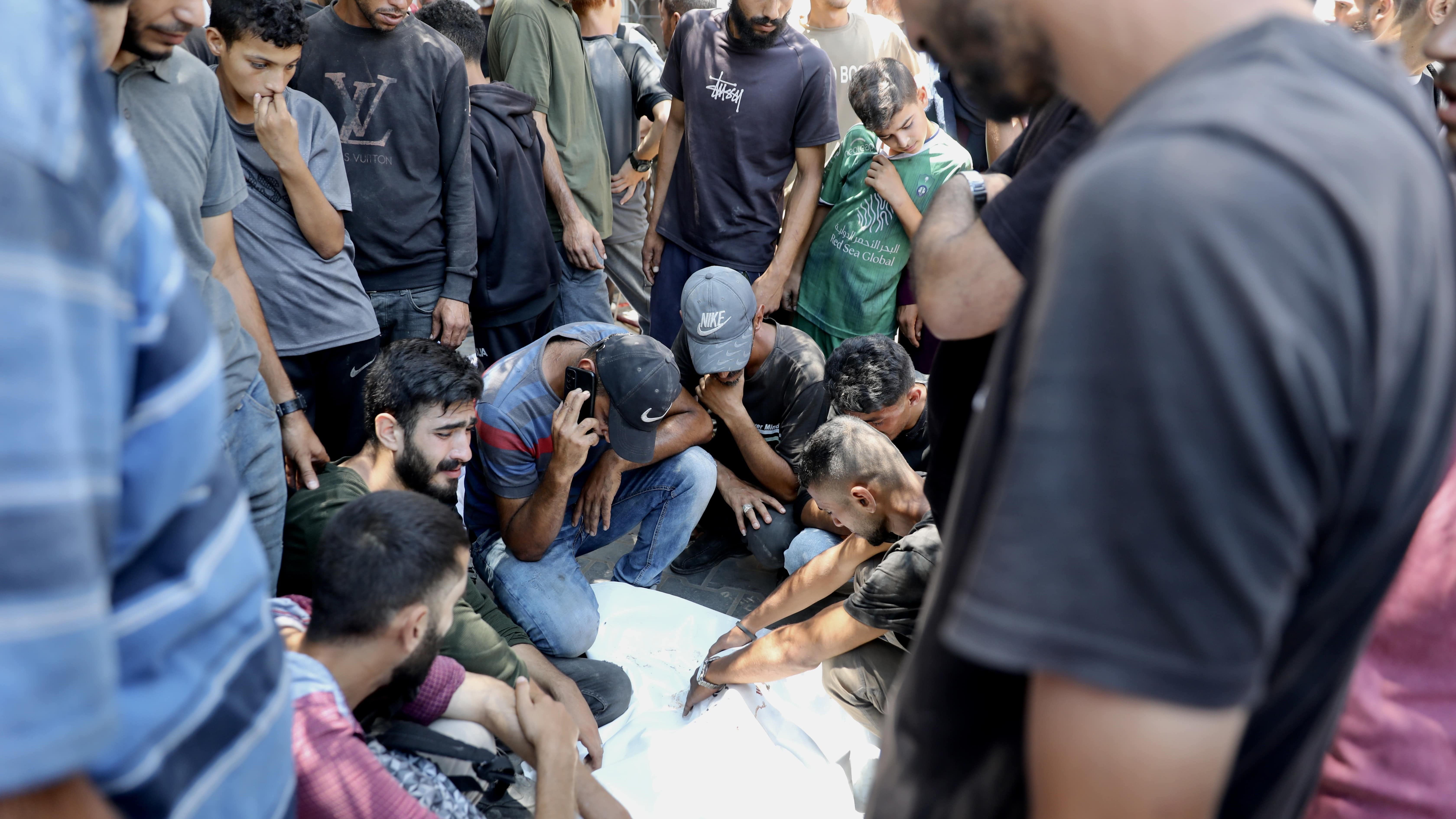 The Gaza Health Ministry reported that over 99 people were killed in the Israeli attack, with over 650 others injured (Hajjar/MEE))