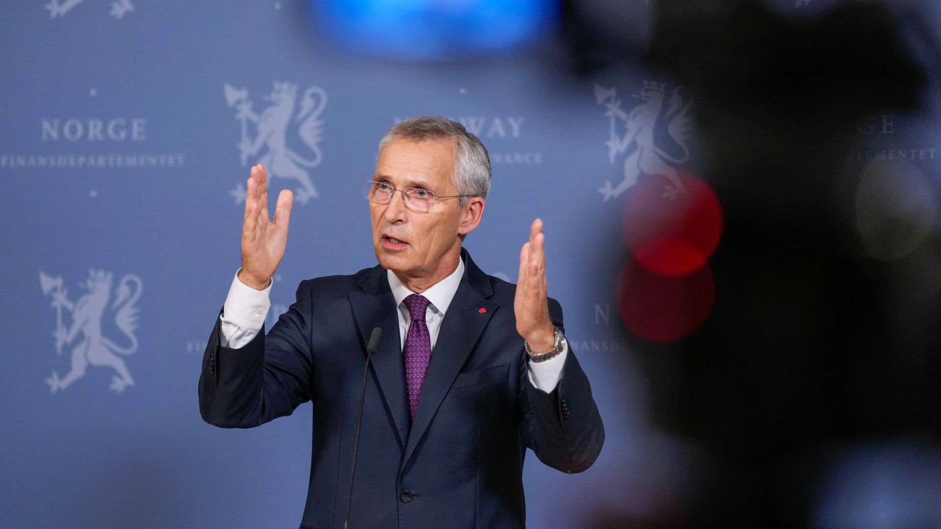 Norwegian Finance Minister addresses a press conference on the Oil Fund's investments in Israeli companies on 18 August 2025 (Fredrik Varfjell/NTB/AFP)