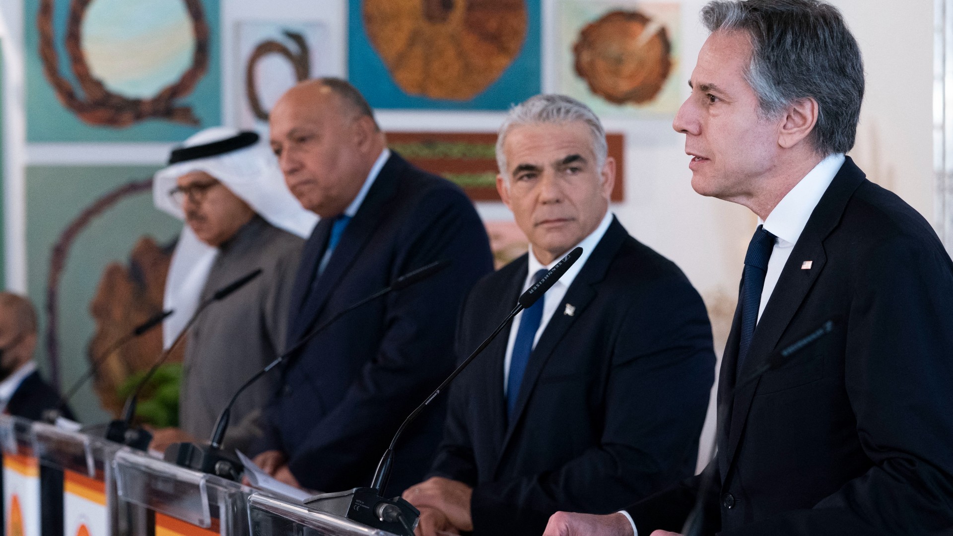 US Secretary of State Antony Blinken (R) speaks during the Negev Summit in the Israeli kibbutz of Sde Boker on March 28, 2022.