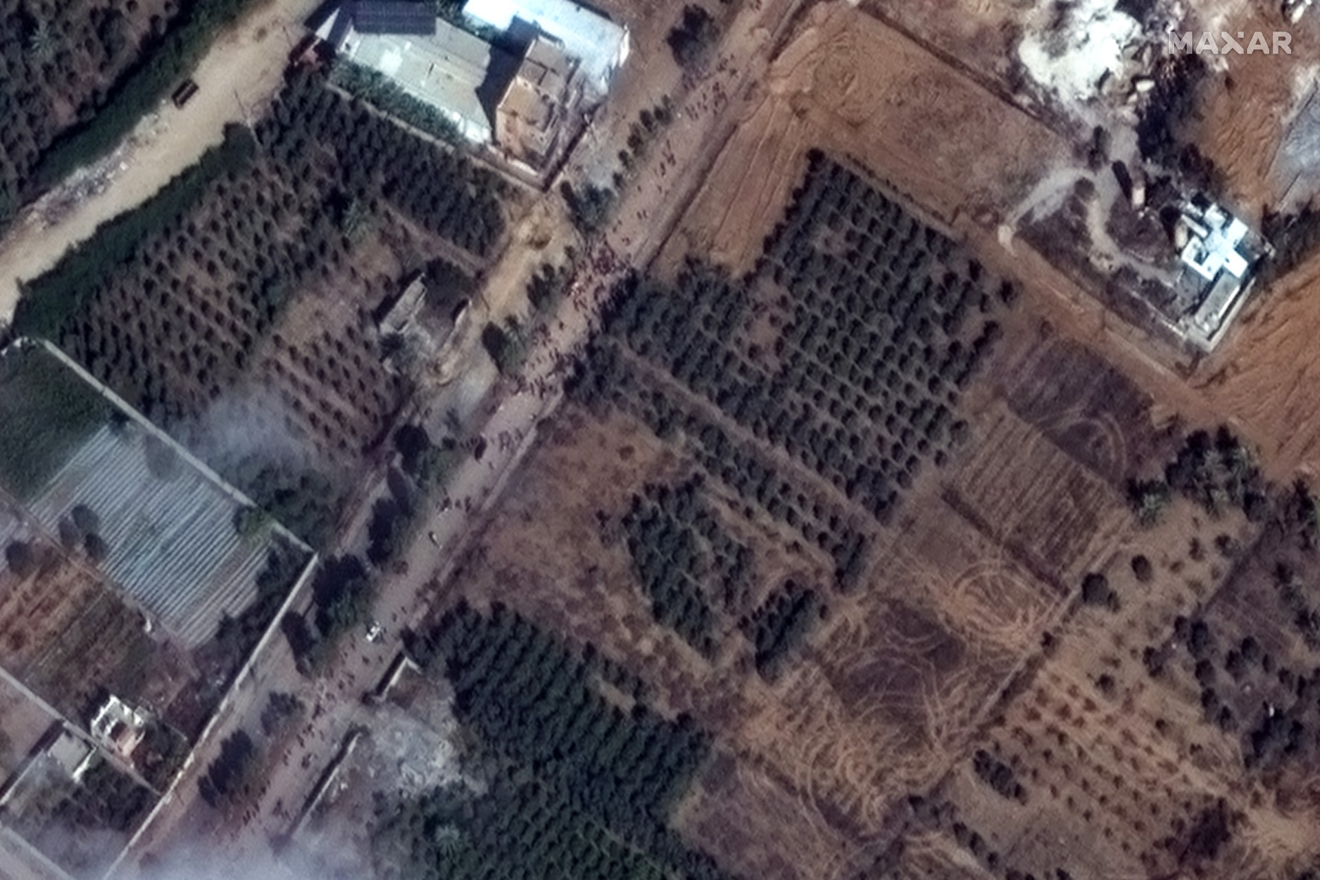 gaza fleeing salah al-din road