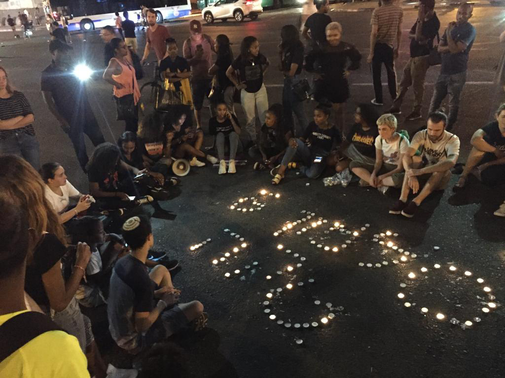 People blocked major highways to protest Solomon Teka's death (MEE/Yoal Hertzberg)