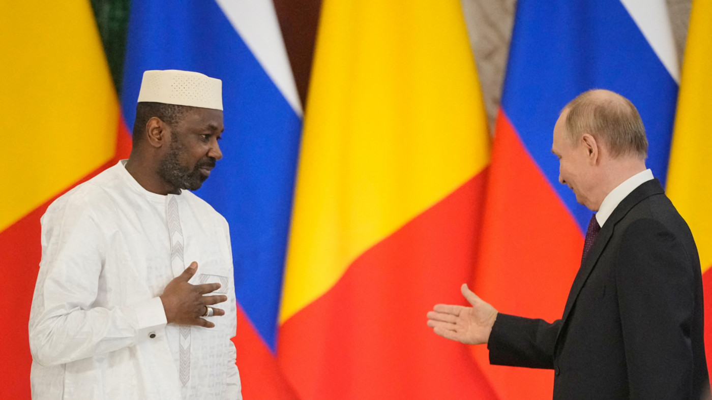 Russian President Vladimir Putin and President of Mali Assimi Goita in talks in Moscow, Russia on 23 June 2025 (AFP)