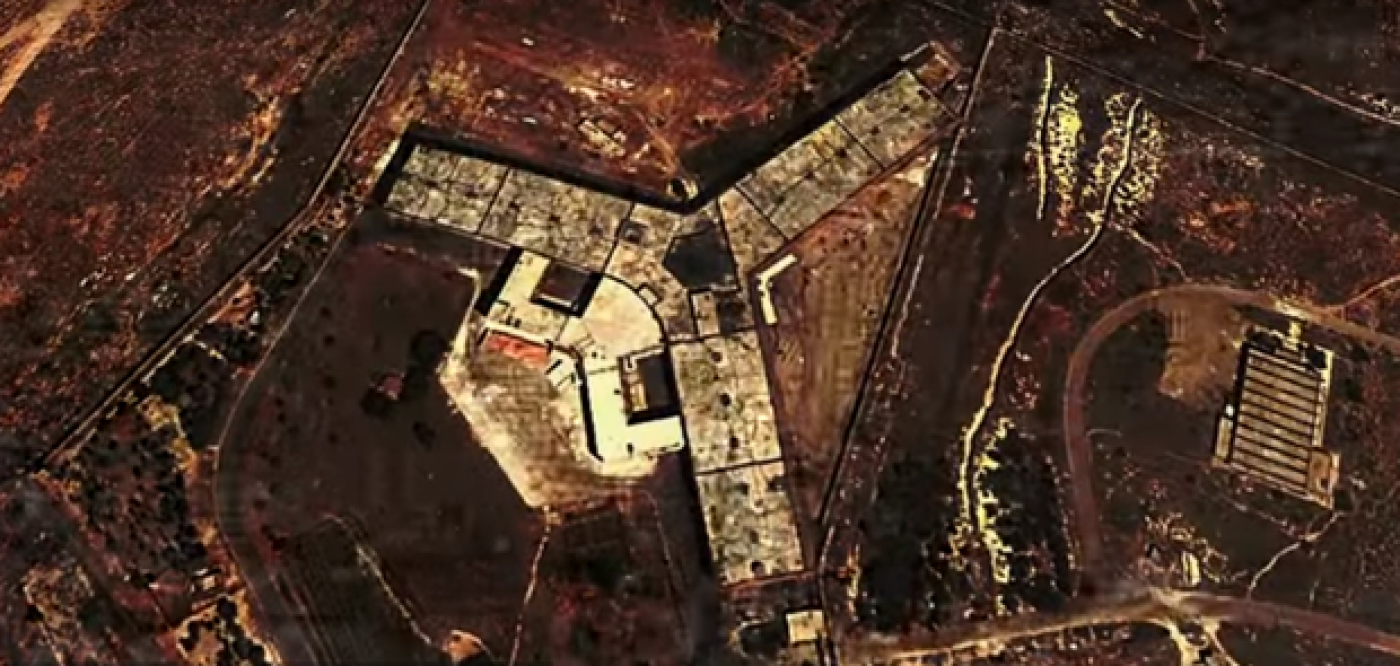 Vue satellitaire de la prison de Saidnaya, où les détenus ont signalé de nombreux prélèvements d’organes sur des prisonniers morts (Amnesty International)