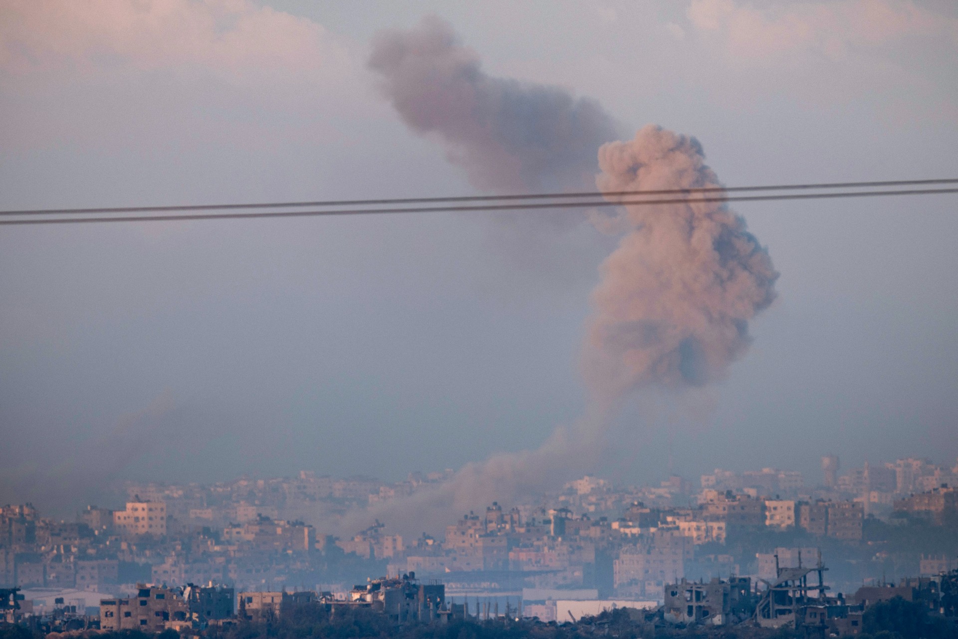 smoke billowing gaza strip