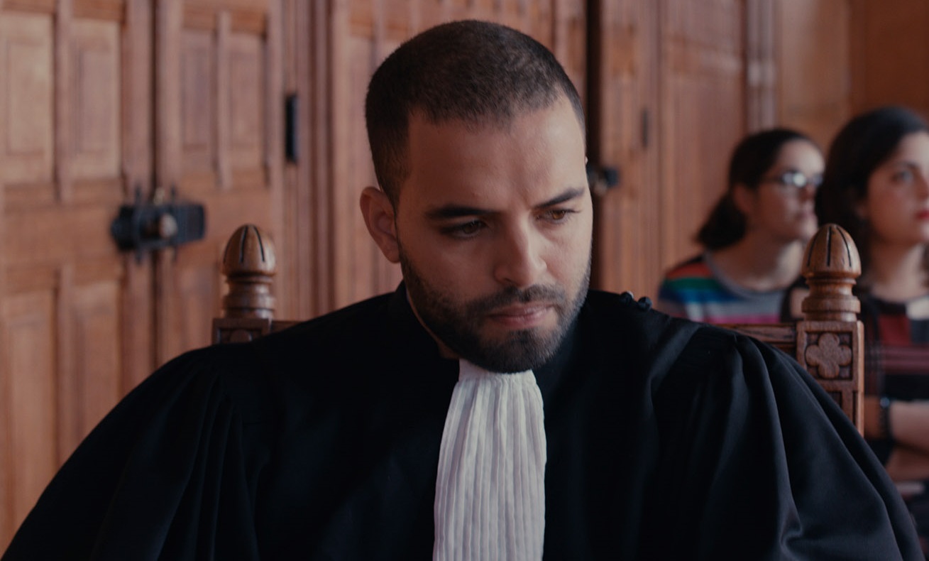 Le personnage de Kaïs, l'avocat de Soumaya, tiraillé entre son désir d’intégration et l’injustice qu’il observe (avec l'aimable autorisation des réalisateurs)