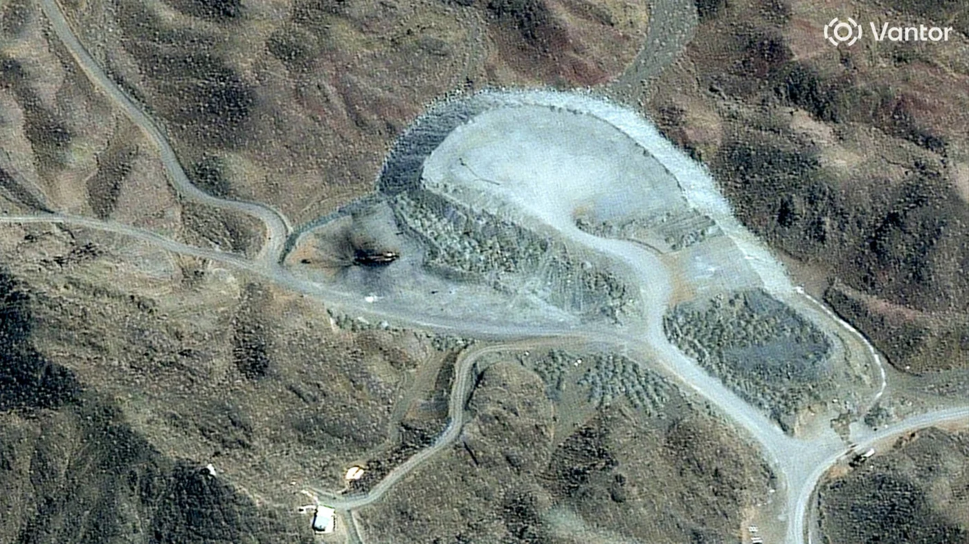 Satellite images of destroyed vehicles at the Pickaxe Mountain tunnel complex near the Natanz Nuclear Facility in Isfahan province, central Iran on 7 March 2026 (AFP/Vantor)