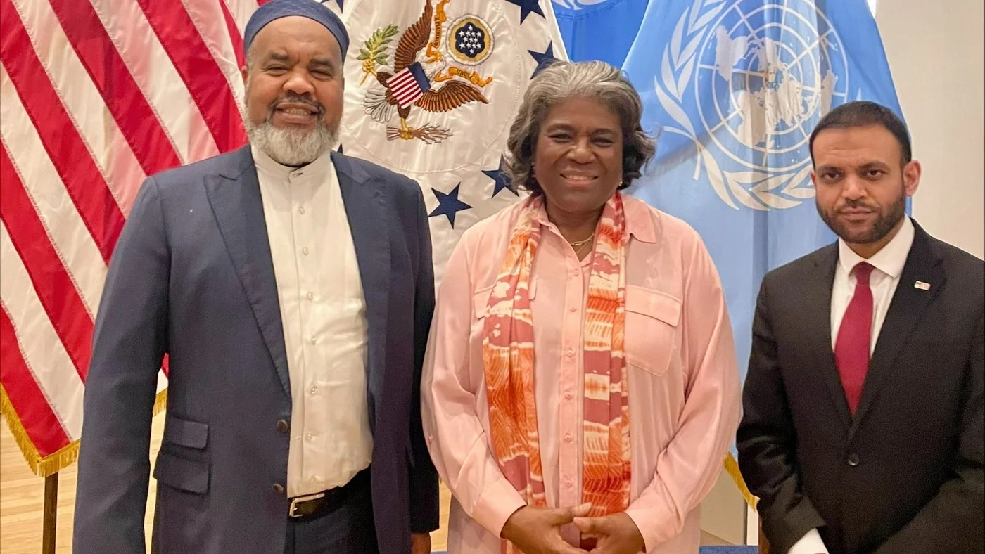 Imam Magid (left), Linda-Thomas-Greenfield and Rashad Husain at an iftar on March 30 [Twitter/X]