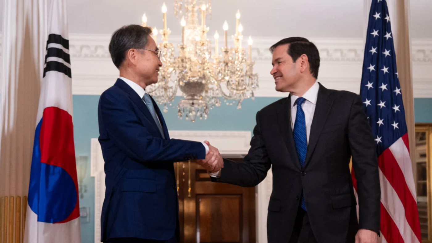 South Korean Foreign Minister Cho Hyun meets with US Secretary of State Marco Rubio in Washington on 31 July 2025 (AFP)