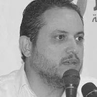 Profile picture for user Tarek Kahlaoui