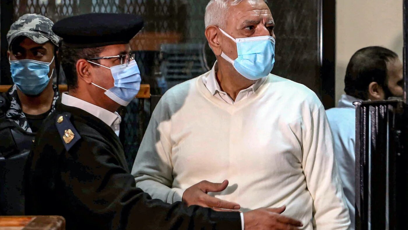 Abdel Moneim Abul Fotouh, former Egyptian presidential candidate and ex-Muslim Brotherhood member, attends a trial session at the Tora courthouse complex in Cairo on November 24, 2021 (AFP)