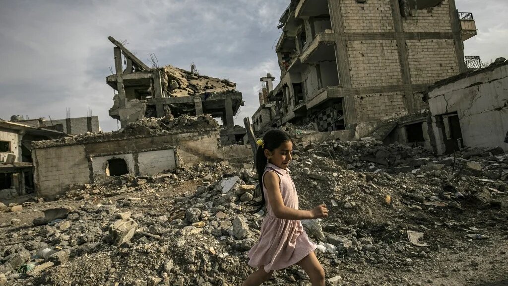 Depuis novembre 2017, selon le ministère des Affaires étrangères français, 82 millions d’euros d’aides ont été versés par des ONG internationales ou des agences des Nations unies pour reconstruire Raqqa (AFP)