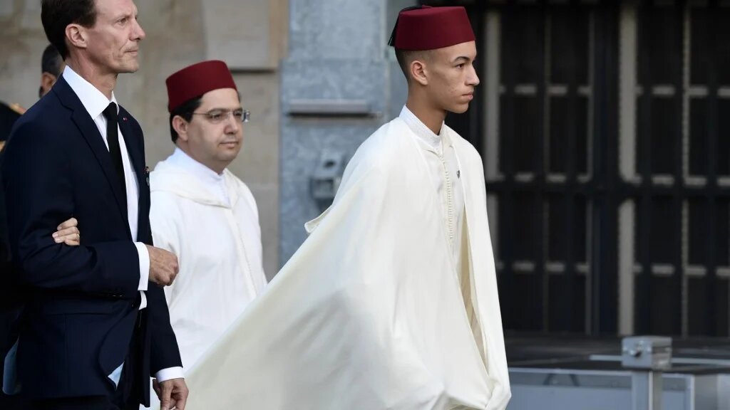 Moulay Hassan, qui a fêté ses 17 ans en mai, a obtenu son bac « option internationale » en sciences économiques et sociales avec la mention « très bien » (AFP)