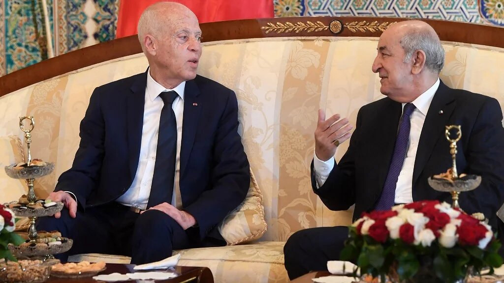 Kais Saied et Abdelmadjid Tebboune lors de la visite du président tunisien à Alger le 2 février 2020 (AFP/Slim Abid)