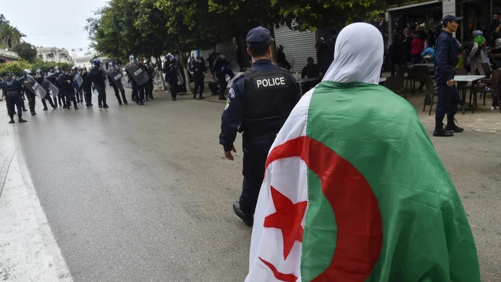 Une des dernières manifestations à Alger, le 14 mars 2020, avant le confinement partiel (AFP) 