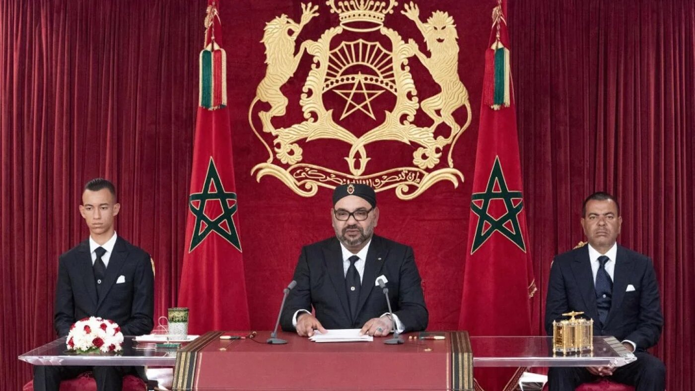 Le roi Mohammed VI avec son frère et son fils