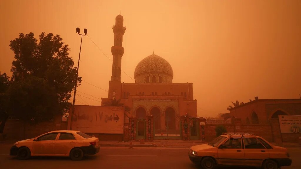 Bagdad, la capitale irakienne, lors d’une violente tempête de sable (AFP/Ahmad al-Rubaye)