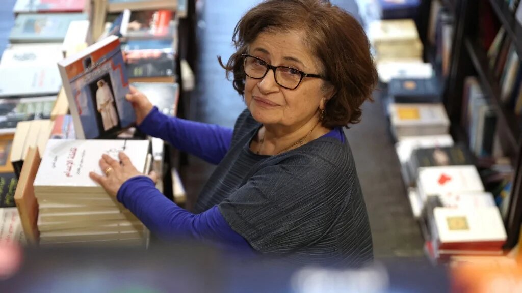 « Les employés et même certains clients sont devenus comme notre famille », explique la cofondatrice de la librairie Salwa Gaspard (AFP/ Isabel Infantes)