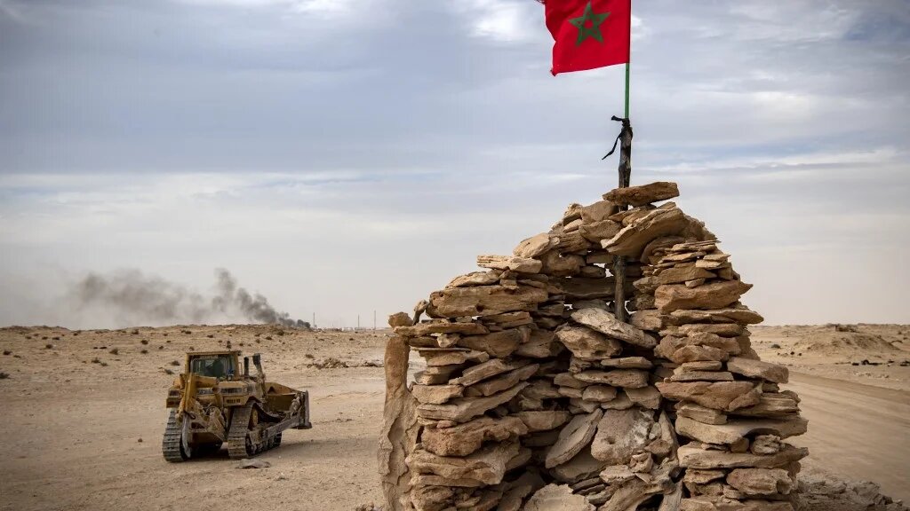 Colline tenue par des soldats marocains sur une route entre le Maroc et la Mauritanie à Guerguerat, au Sahara occidental, le 23 novembre 2020, après l’intervention des forces armées royales marocaines dans la région (AFP)