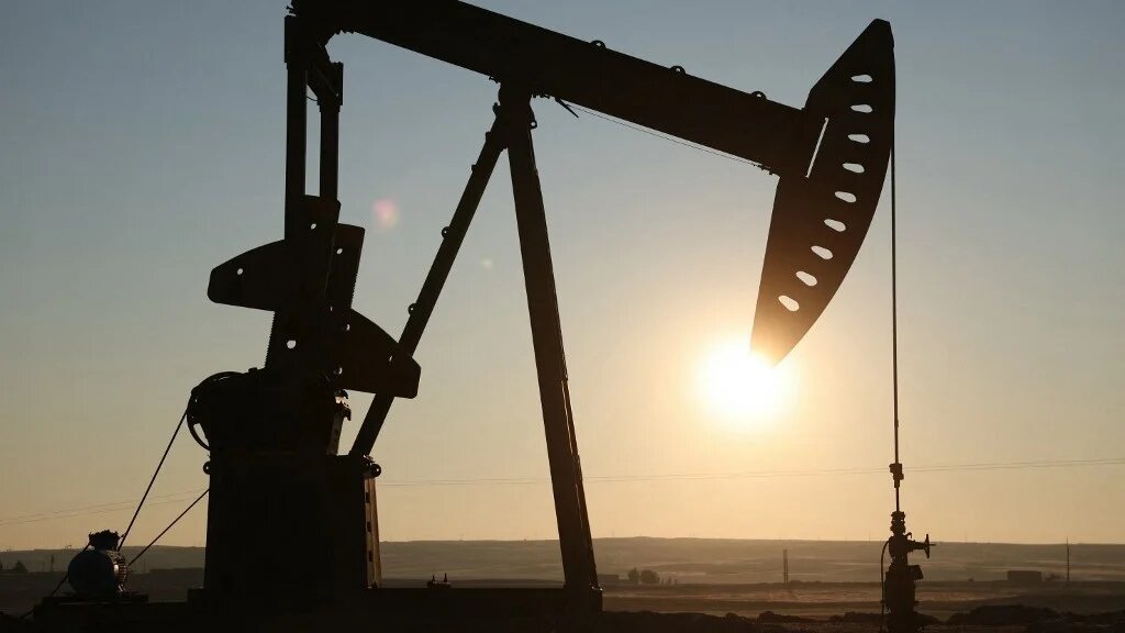An oil drilling machine is pictured at an oil field in al-Hol, in the desert region of Hasakeh province on 21 January 2026 (Omar Haj Kadour/AFP)