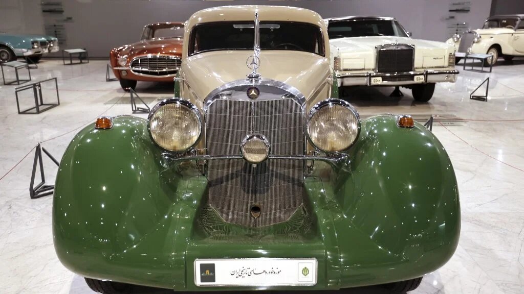 La Mercedes 500 K Autobahn Kurier de 1934, un cadeau d’Adolf Hitler à Reza Shah (AFP/Atta Kenare)