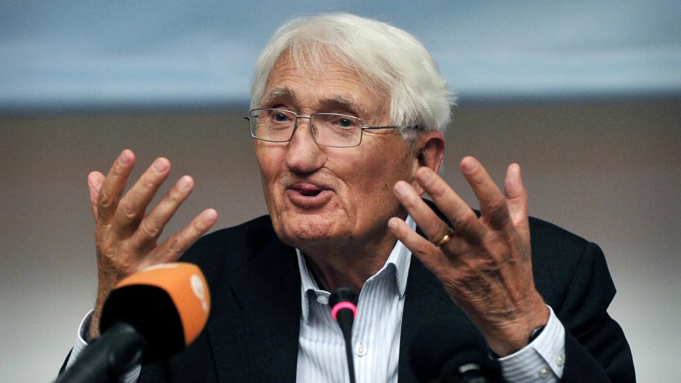 German philosopher Jurgen Habermas, who died on 14 March 2026, speaks to journalists at the Philosophical School of Athens on 6 August 2013 (Louisa Gouliamaki/AFP)