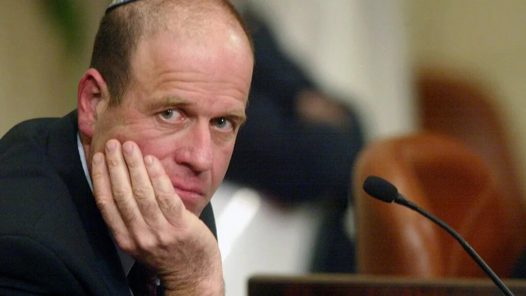 Avraham Burg dit d’interdire « d’être classé comme membre de cette nation, ce qui impliquerait pour moi d’appartenir au groupe des maîtres » (AFP)