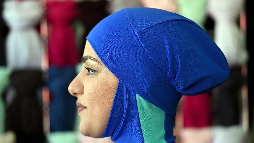  La question du port du burkini risque de se réinstaller cet été dans le débat politique et médiatique français  (AFP/Saeed Khan)