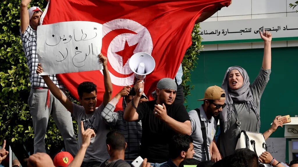 Manifestation à Tunis, le 22 mai 2017, en soutien aux protestataires d’El Kamour (AFP)