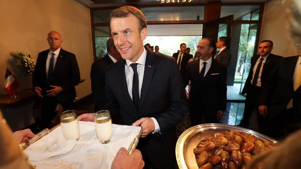Emmanuel Macron lors de sa visite officielle à Alger en décembre 2017 (AFP/Ludovic Marin)
