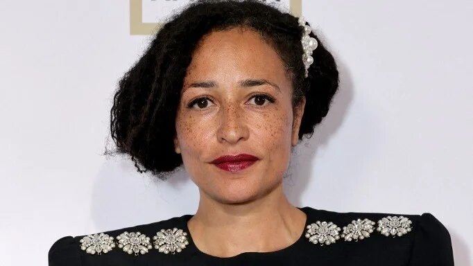 Zadie Smith attends the PEN America Literary Gala at American Museum of Natural History on May 23 2022 (AFP)