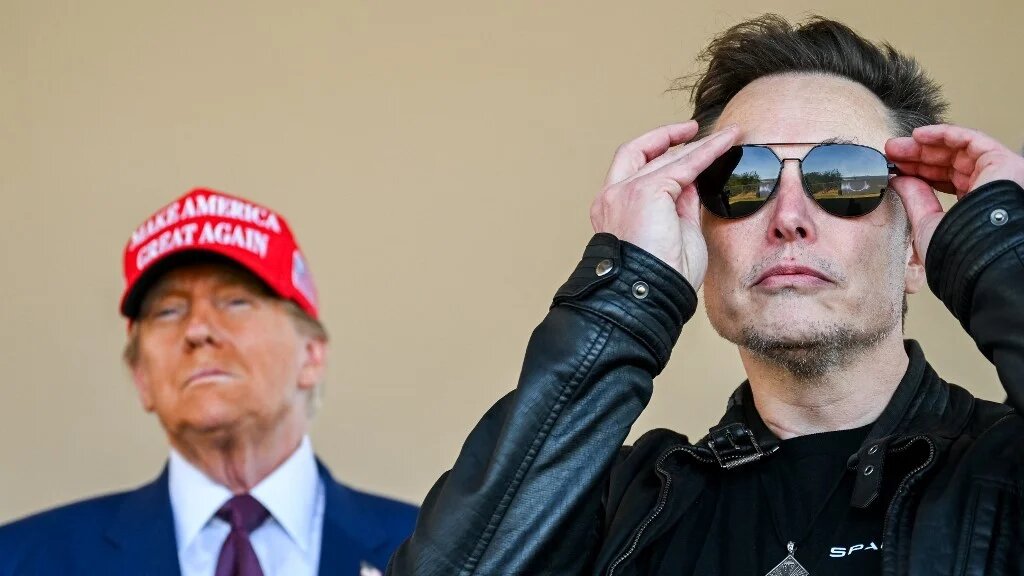  U.S. President-elect Donald Trump and Elon Musk watch the launch of the sixth test flight of the SpaceX Starship rocket on November 19, 2024 in Brownsville, Texas (AFP)