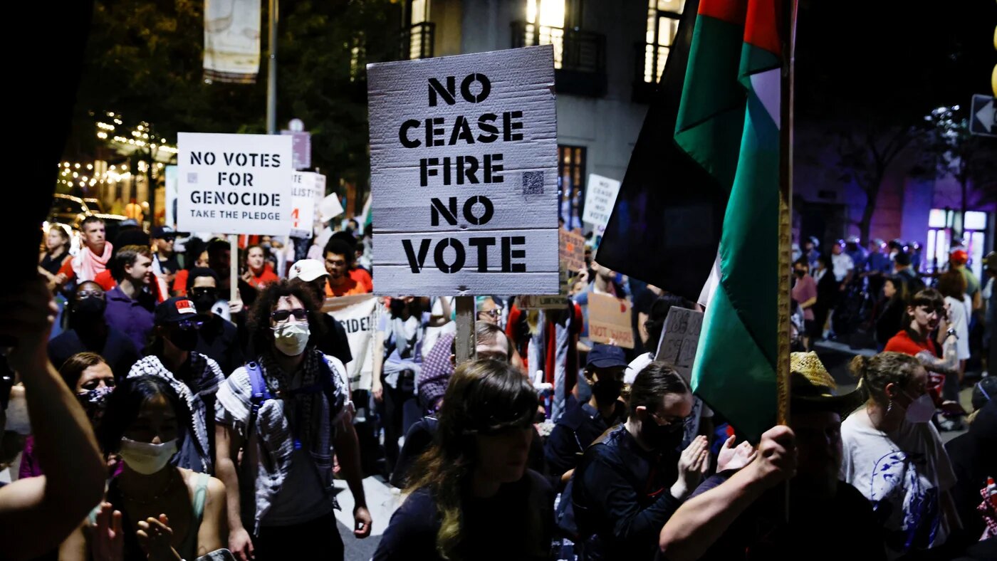 Protesters rally for a cease-fire in Gaza near the venue of the debate between Republican presidential nominee and former US President Donald Trump and Democratic presidential nominee and U.S. Vice President Kamala Harris in Philadelphia, Pennsylvania on 10 September 2024 (Reuters/Eduardo Munoz)