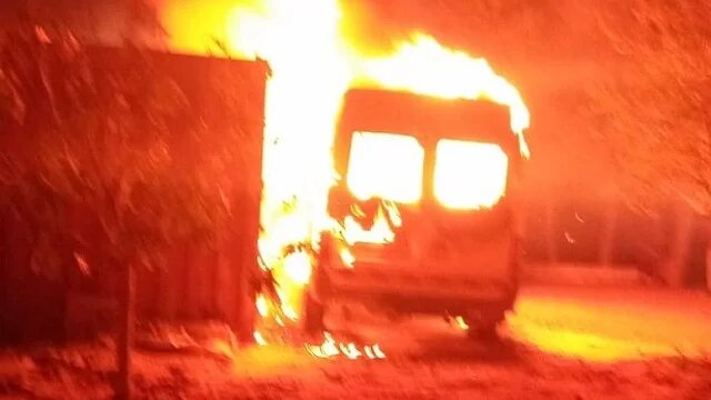 In several clips circulating online, vehicles and homes in al-Jabaa, southwest of Bethlehem, could be seen engulfed in raging fires (X)