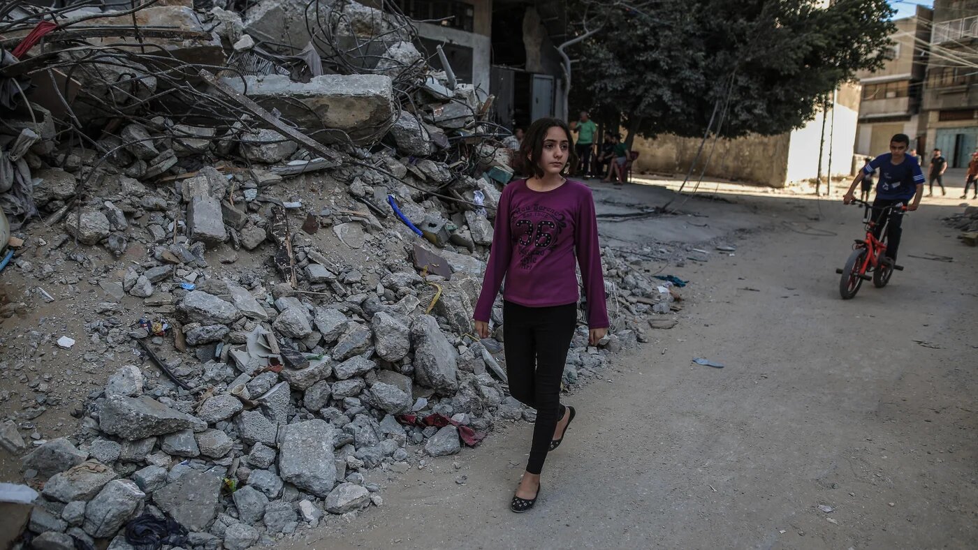 Nadine Abdullatif walks through her neighbourhood
