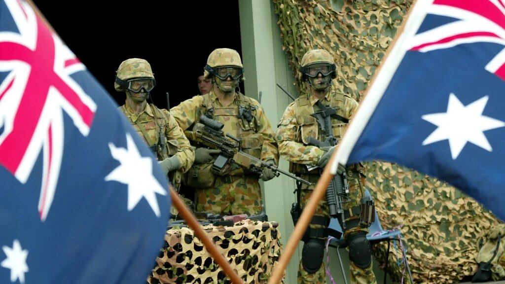 Australian SAS commandos at the launch of the Special Operations Command (SOCOMD) at the Holsworthy defence facility near Sydney, 5 May 2003 (AFP)