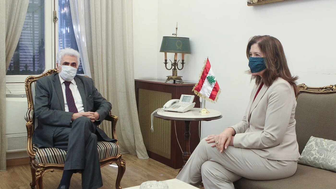 Lebanon's Foreign Minister Nassif Hitti (L) meets with US ambassador Dorothy Shea