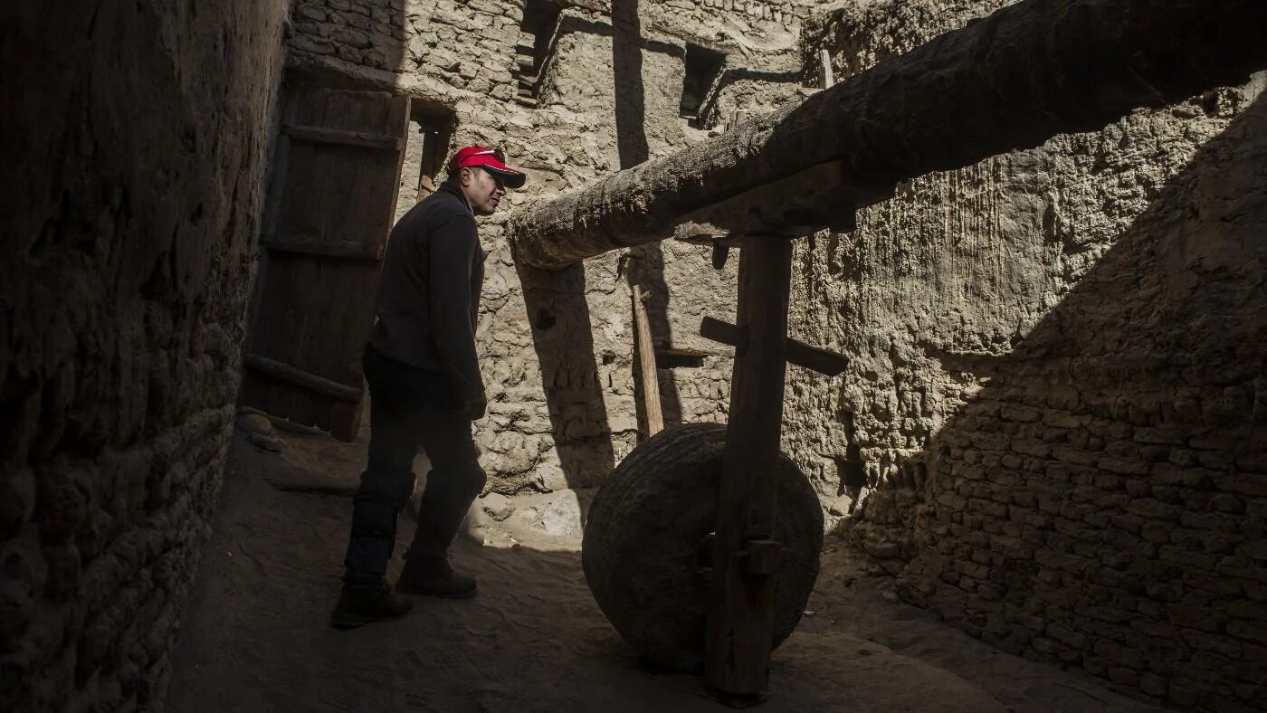 Pressoir à olives dans le village historique d’al-Qasr, dans l’oasis d’al-Dakhla, à environ 560 km à l’ouest du Caire, le 27 décembre 2016 (AFP)