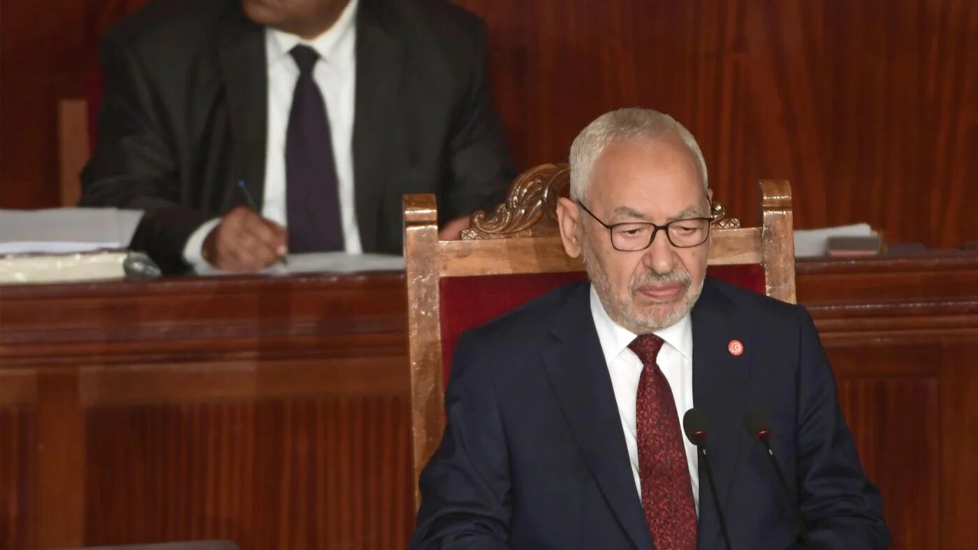 Le dirigeant d’Ennahdha, Rachid Ghannouchi, préside la première session du nouveau Parlement après les élections d’octobre, à Tunis, le 13 novembre 2019 (AFP)