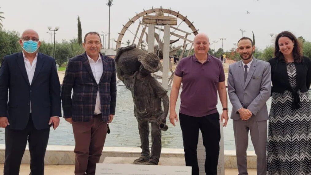 David Govrin (le troisième en partant de la droite) visite le musée Mohammed VI de la civilisation de l’eau à Marrakech (Twitter @DavidGovrin)
