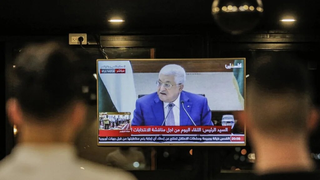 Mahmoud Abbas on a TV in Hebron
