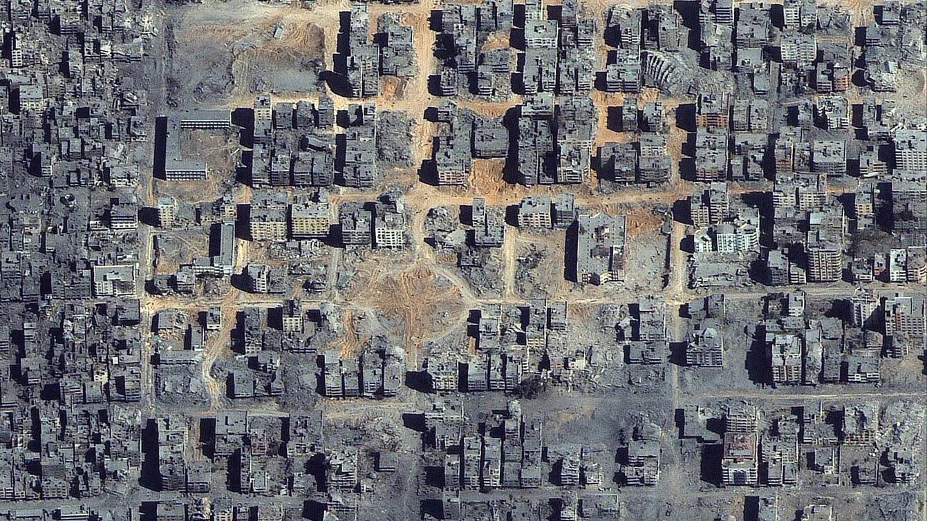 A satellite image shows the scale of destruction in the northern Gaza Strip on 10 October 2025 (Vantor/AFP)