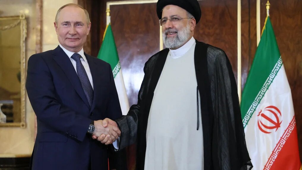 Vladimir Putin and Iran's President Ebrahim Raisi 