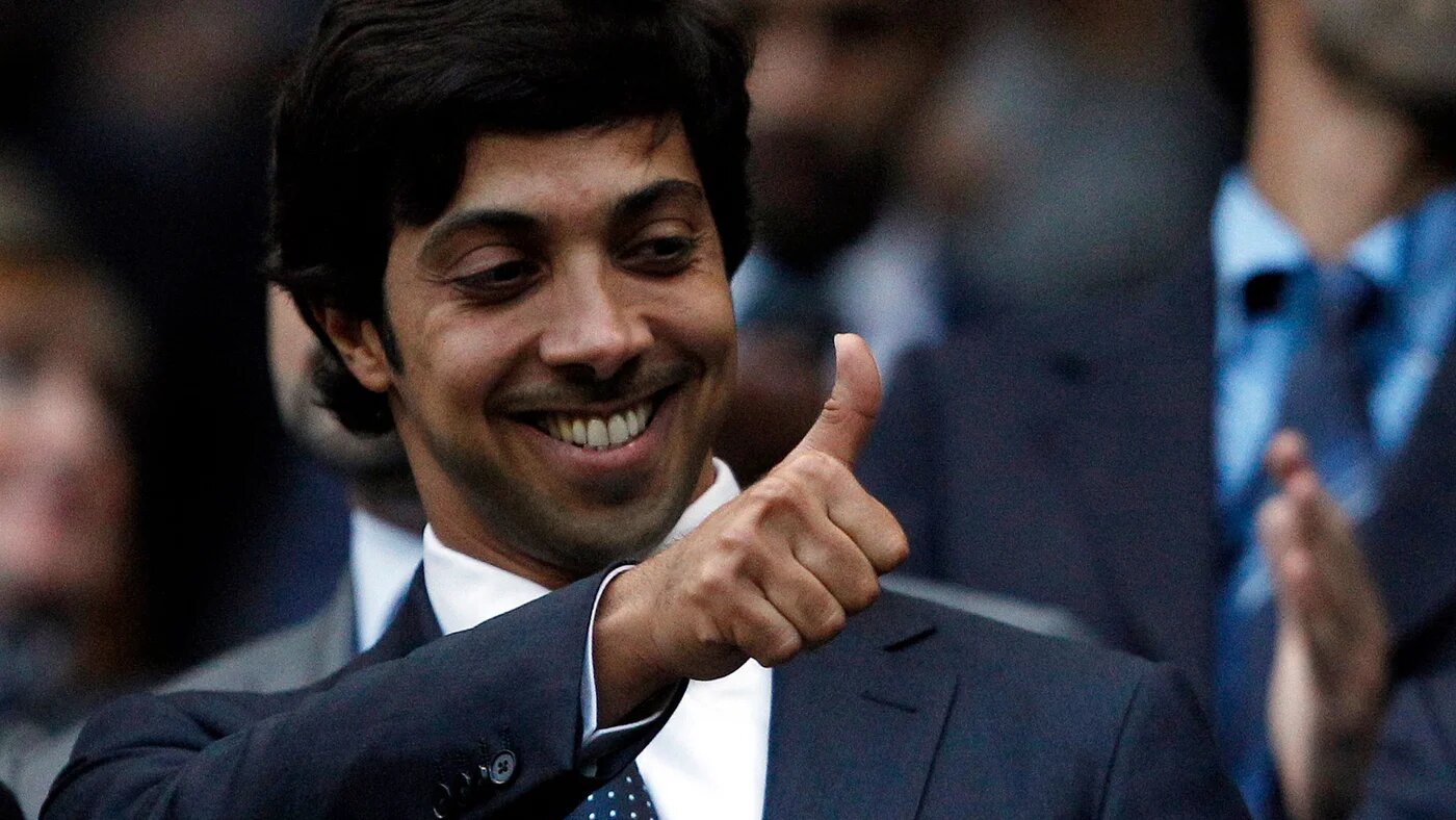 Le cheikh Mansour ben Zayed al-Nahyane, photographié ici à l’occasion d’un match de Manchester City, pourrait faire l’objet d’une enquête des autorités britanniques (Reuters)