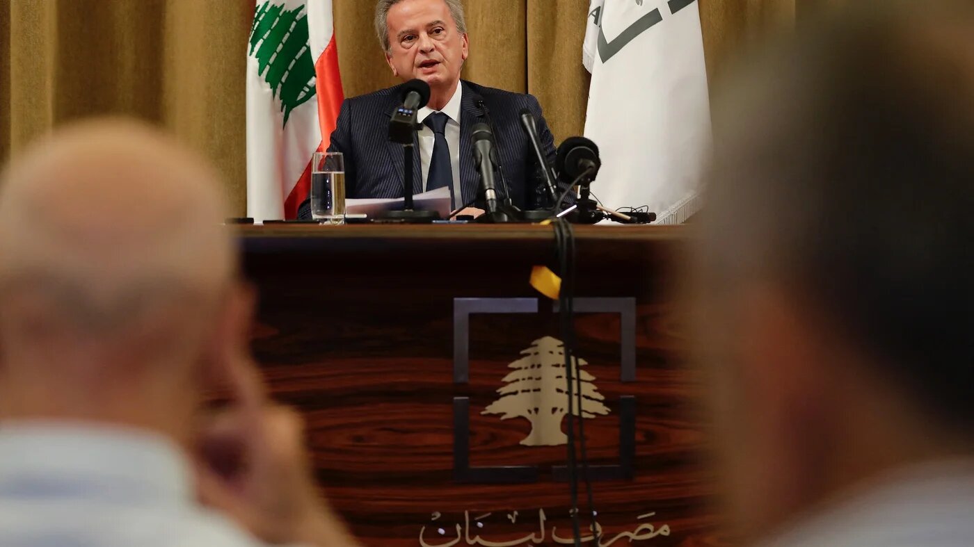 Le gouverneur de la Banque centrale du Liban, Riad Salamé, s’exprime lors d’une conférence de presse au siège de la banque à Beyrouth, le 11 novembre 2019 (AFP)