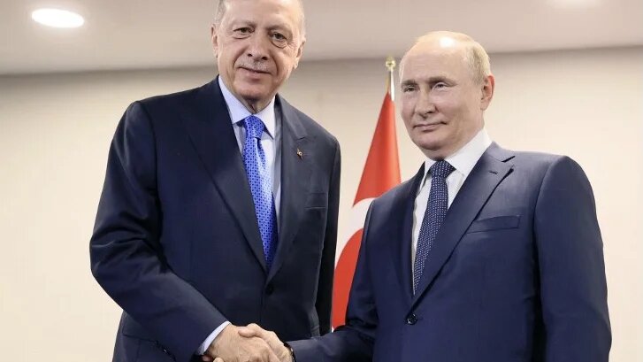 Russian President Vladimir Putin (R) meets with Turkey's President Recep Tayyip Erdogan in Tehran, Iran, on 19 July 2022 (AFP)